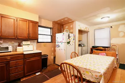 651 Windmill Avenue, North Babylon, NY 11703 - Photo 6