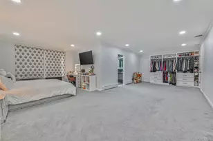 86 S Cabot Ln, Westbury, NY 11590 - Photo 16