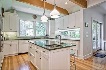 37 Duneway Avenue, Seaview, NY 11770 - Photo 8