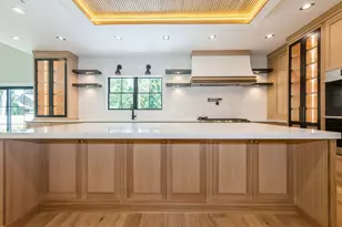 352 Cold Spring Rd, Syosset, NY 11791 - Photo 18