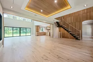 352 Cold Spring Rd, Syosset, NY 11791 - Photo 8