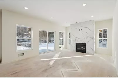 14 Vargas (Aka 70 Jessup Ln) Circle, Stony Point, NY 10980 - Photo 4