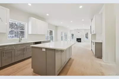 14 Vargas (Aka 70 Jessup Ln) Circle, Stony Point, NY 10980 - Photo 10