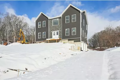 14 Vargas (Aka 70 Jessup Ln) Circle, Stony Point, NY 10980 - Photo 2