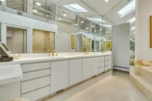 74 Woods Dr, East Hills, NY 11576 - Photo 18