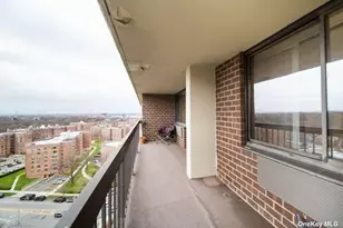 2 Bay Club Dr, Bayside, NY 11360 - Photo 16