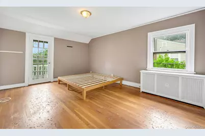 151 Clarence Road, Scarsdale, NY 10583 - Photo 10