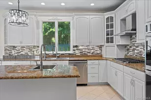 9 Gualtiere Ln, Ossining, NY 10562 - Photo 10