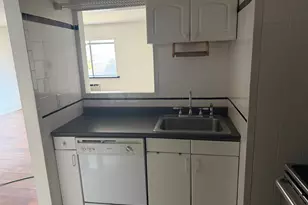 530 Hudson Ave, Cedarhurst, NY 11516 - Photo 4