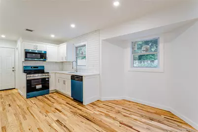 23 Waterford Drive, Wheatley Heights, NY 11798 - Photo 12