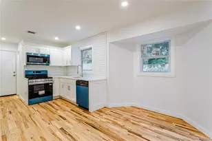 23 Waterford Dr, Wheatley Heights, NY 11798 - Photo 12