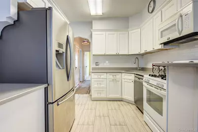 82-91 Caldwell Avenue, Middle Village, NY 11379 - Photo 18