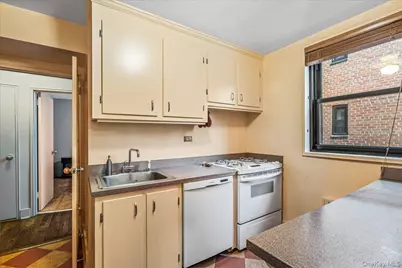 139-15 83 Avenue #520, Briarwood, NY 11435 - Photo 10