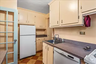 139-15 83 Ave, Briarwood, NY 11435 - Photo 12