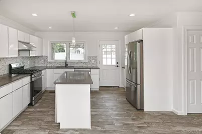 6 Ralph Young Avenue, Glen Cove, NY 11542 - Photo 8