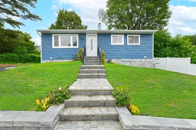 6 Ralph Young Avenue, Glen Cove, NY 11542 - Photo 2