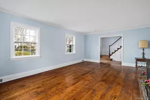 38 Mason Dr, Manhasset, NY 11030 - Photo 4