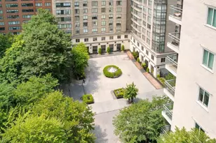 200 E 66th St, New York, NY 10065 - Photo 16