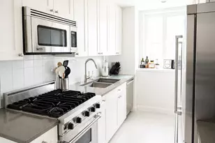 200 E 66th St, New York, NY 10065 - Photo 8