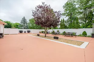 112 Cardinal Ln, Islip, NY 11751 - Photo 14