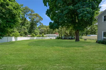 5 Fox Road, Middle Island, NY 11953 - Photo 8