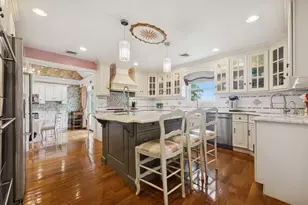 123 Lake Dr, Hewlett, NY 11557 - Photo 12