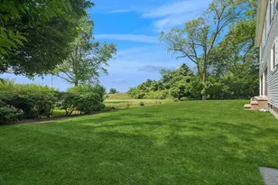 123 Lake Dr, Hewlett, NY 11557 - Photo 42