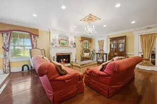 123 Lake Dr, Hewlett, NY 11557 - Photo 18