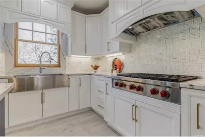 351 Hollywood Avenue, Douglaston, NY 11363 - Photo 20