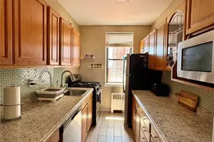 128-11 Newport Ave, Rockaway Park, NY 11694 - Photo 4