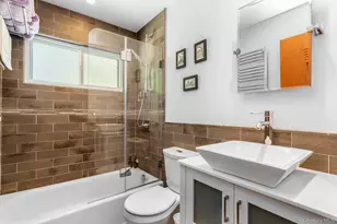 6 Strathmore Ct, Southampton, NY 11960 - Photo 12
