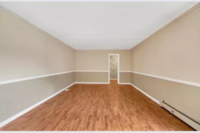 2035 Central Park Avenue #3M, Yonkers, NY 10710 - Photo 2