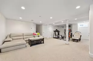 23 Sparks St, Melville, NY 11747 - Photo 20