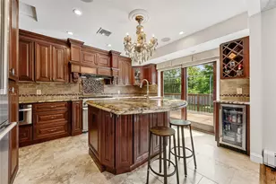 23 Sparks St, Melville, NY 11747 - Photo 8