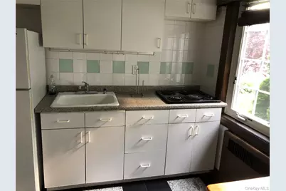 8177 Utopia Pkwy, Jamaica, NY 11432 - Photo 34