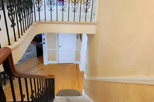 81-77 Utopia Pkwy, Jamaica, NY 11432 - Photo 18