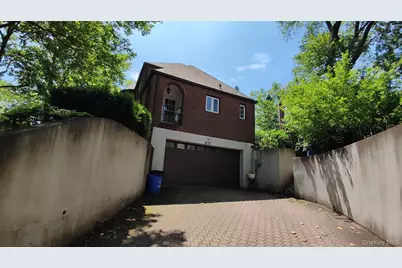 8177 Utopia Pkwy, Jamaica, NY 11432 - Photo 46