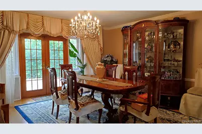 8177 Utopia Pkwy, Jamaica, NY 11432 - Photo 24