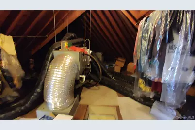 8177 Utopia Pkwy, Jamaica, NY 11432 - Photo 16