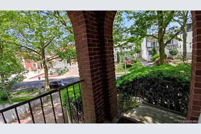 8177 Utopia Pkwy, Jamaica, NY 11432 - Photo 28