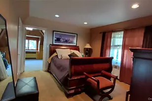 81-77 Utopia Pkwy, Jamaica, NY 11432 - Photo 10