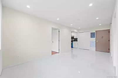 91-23 Corona Avenue #6C, Elmhurst, NY 11373 - Photo 6