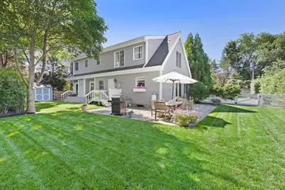 91 Howell Street, Southampton, NY 11968 - Photo 2