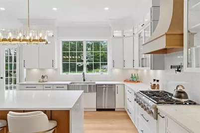 17 Chelsea Place, Dix Hills, NY 11746 - Photo 10