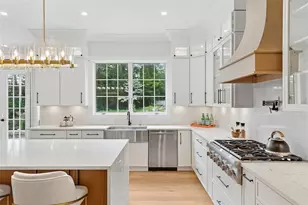 17 Chelsea Pl, Dix Hills, NY 11746 - Photo 10