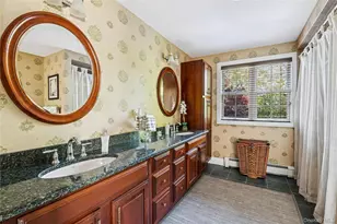 42 Roxen Rd, Rockville Centre, NY 11570 - Photo 30