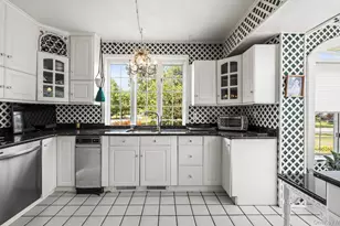 2 Johnson Dr, Brightwaters, NY 11718 - Photo 18