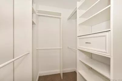 22 Park Place #4C, Great Neck, NY 11021 - Photo 28