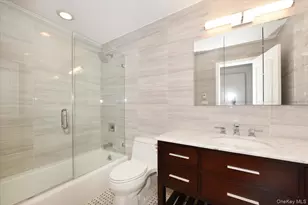 22 Park Pl, Great Neck, NY 11021 - Photo 26