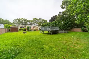 22 Howe Rd, Coram, NY 11727 - Photo 28